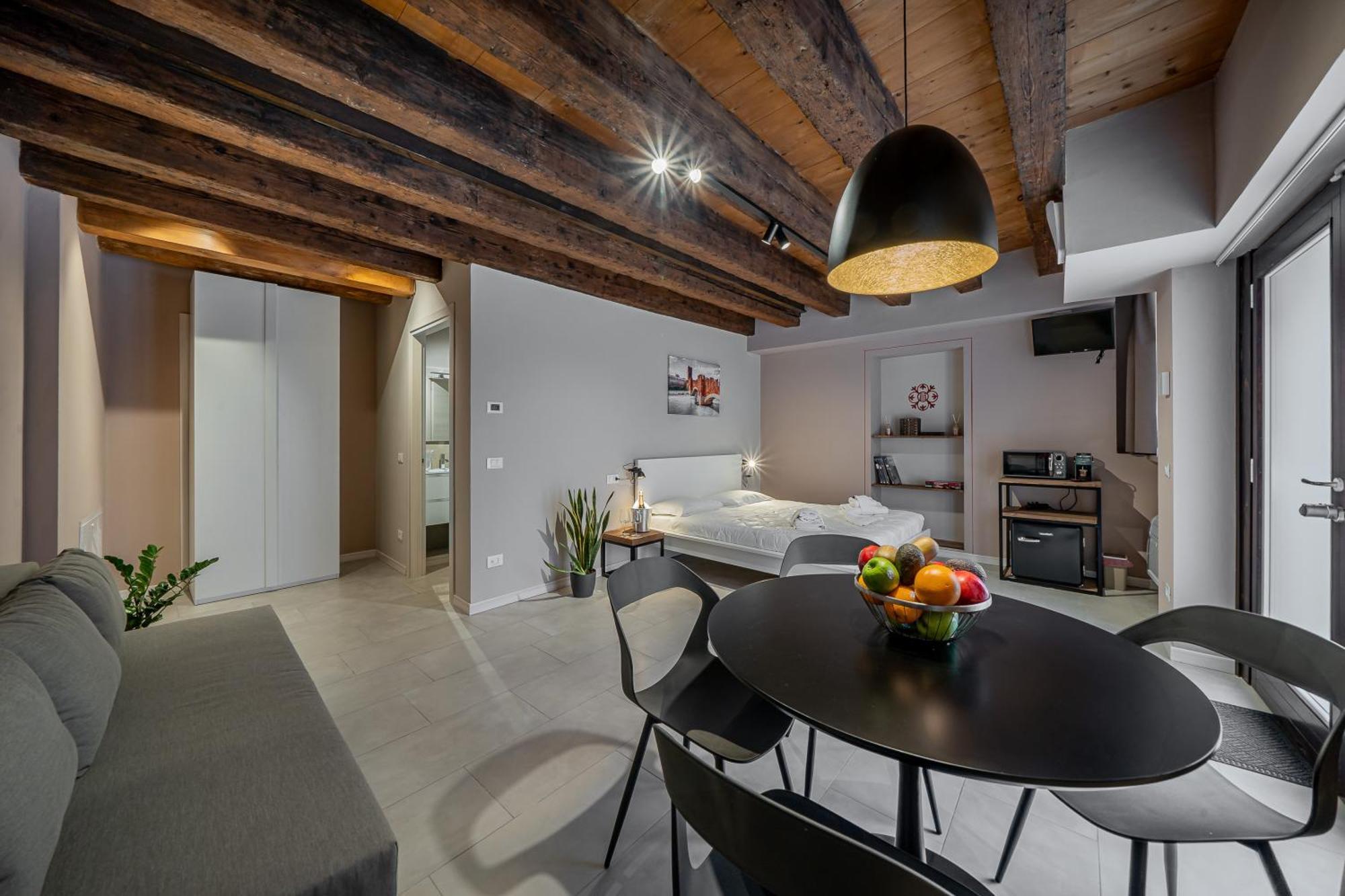 Relais Della Scala Apartment - Verona — Photos 1