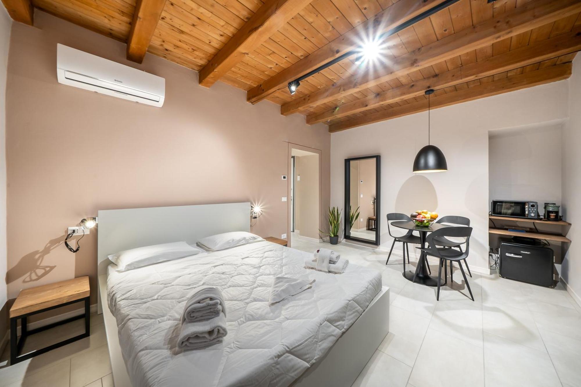 Relais Della Scala Apartment - Verona — Photos 3